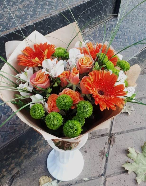 Букет цветов из: Герберы, Хризантемы, Альстромерии и Розы в Богослово