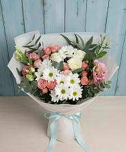 Букет цветов из:  Розы, Лизиантусы и Хризантемы в Богослово