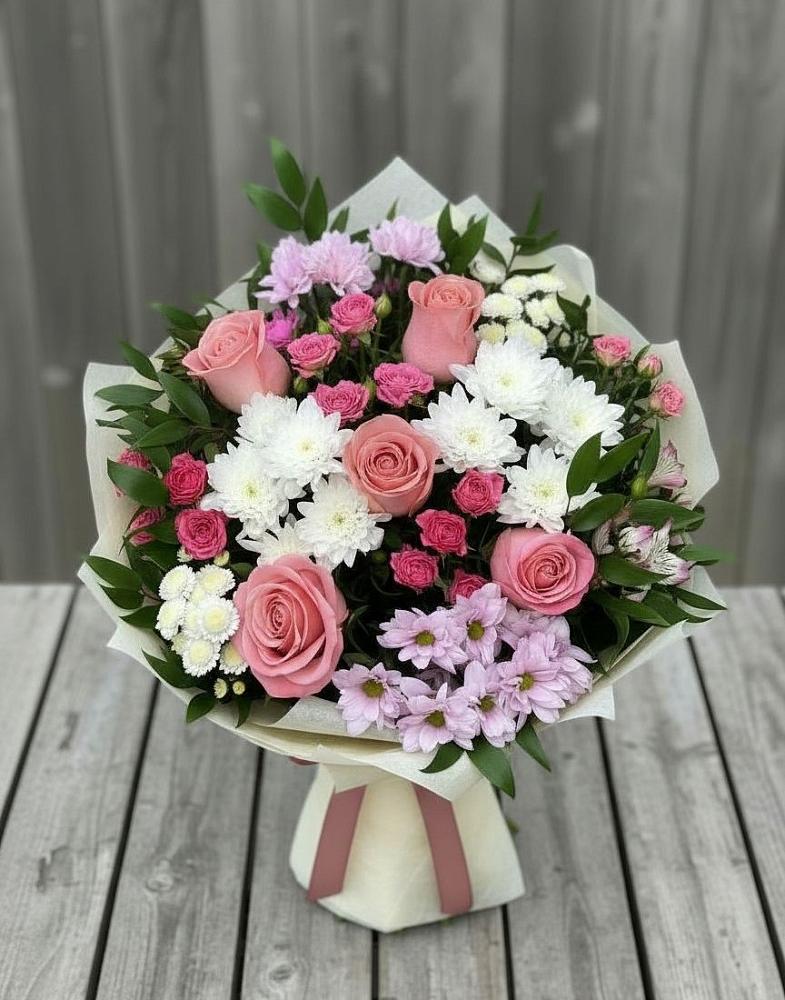 Букет цветов из: Альстромерии, Гвоздики, Розы и Хризантемы в Богослово