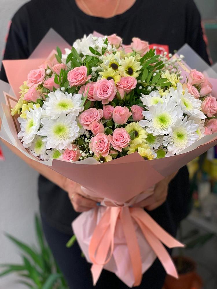 Букет цветов из: Розы и Хризантемы в Богослово