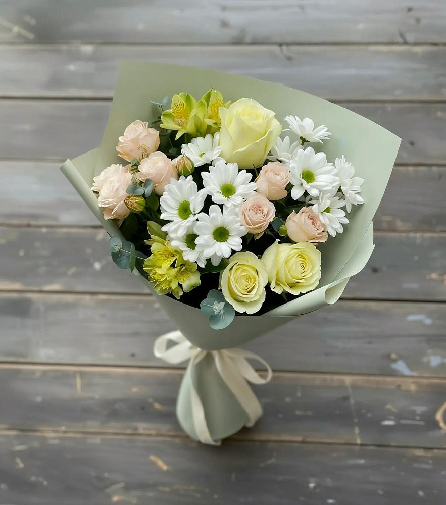 Букет цветов из: Альстромерии, Розы и Хризантемы в Богослово
