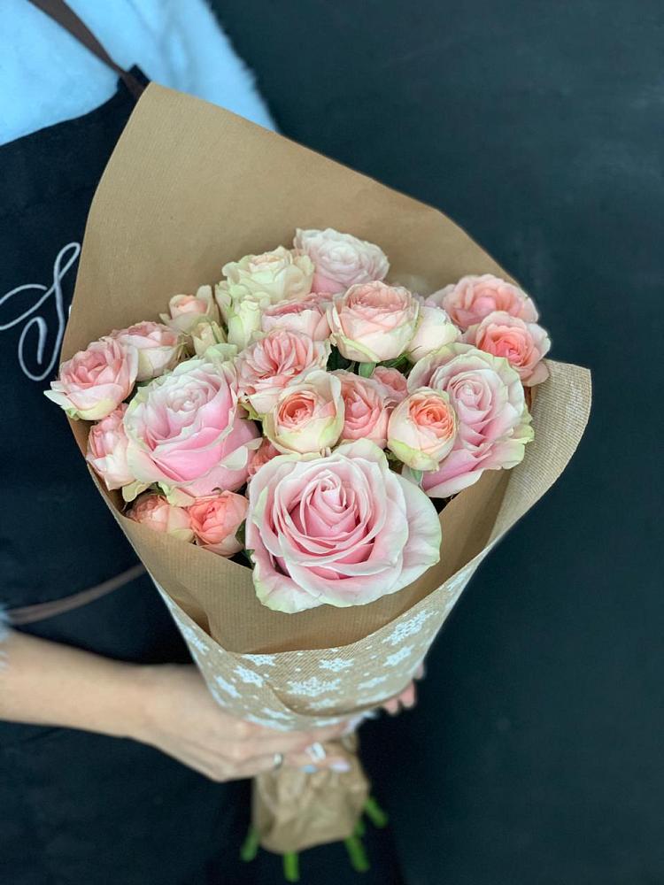 Букет цветов из: Хризантемы и Розы в Богослово