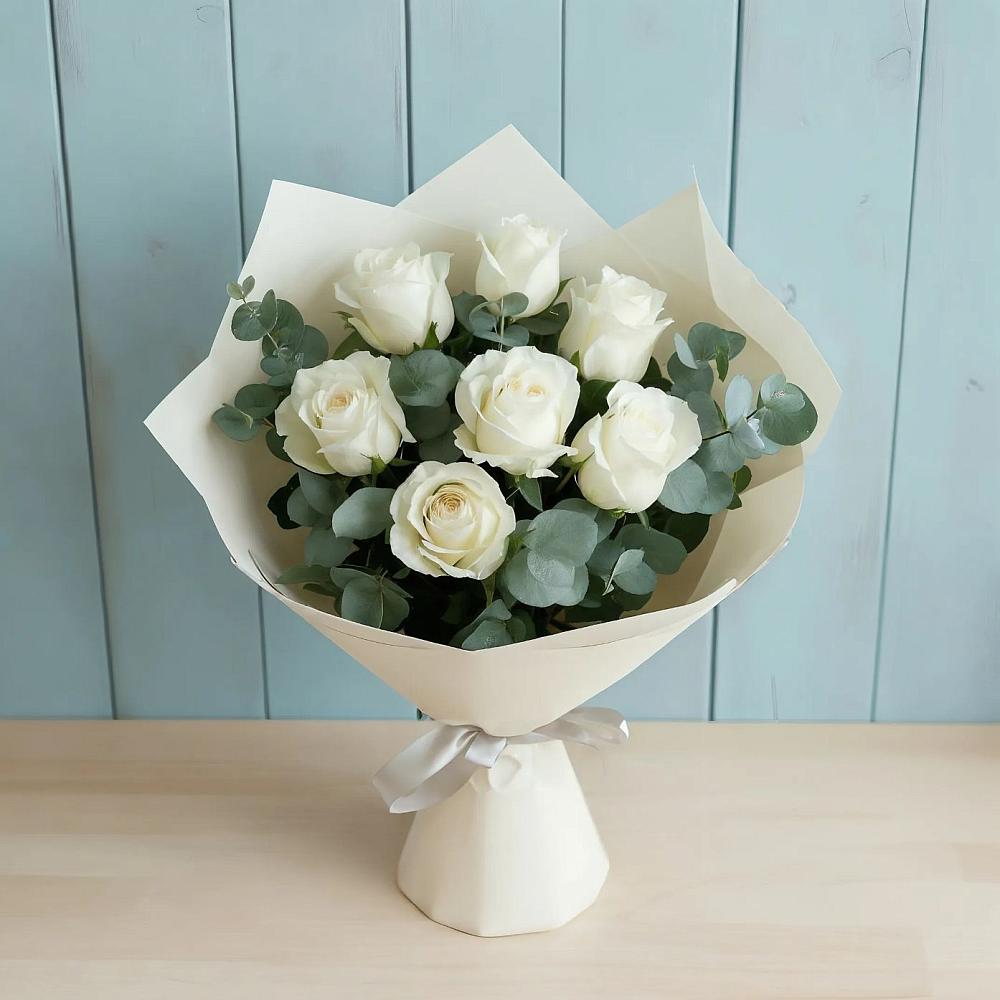 Букет Белые розы в Эвкалипте в Богослово