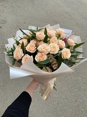 Букет Кремовые розы Латте в Богослово