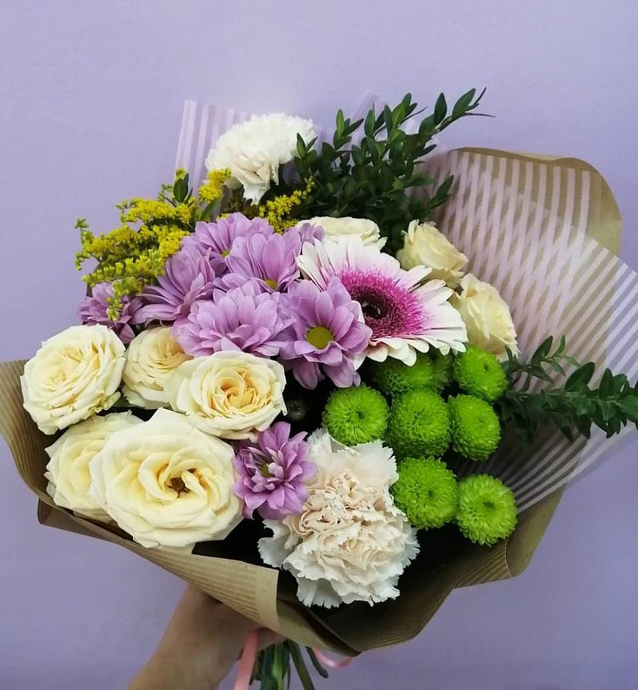 Букет цветов из: Хризантемы, Розы, Гвоздики и Герберы в Богослово