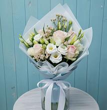 Букет цветов из:  Розы и Лизиантусы #REPLACE_PRED# Богослово