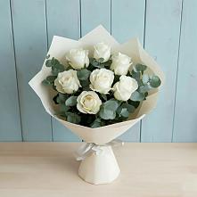 Букет Белые розы в Эвкалипте в Богослово