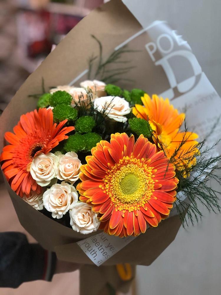 Букет цветов из: Герберы, Хризантемы и Розы в Богослово