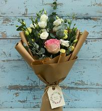 Букет цветов из:  Розы и Лизиантусы в Богослово
