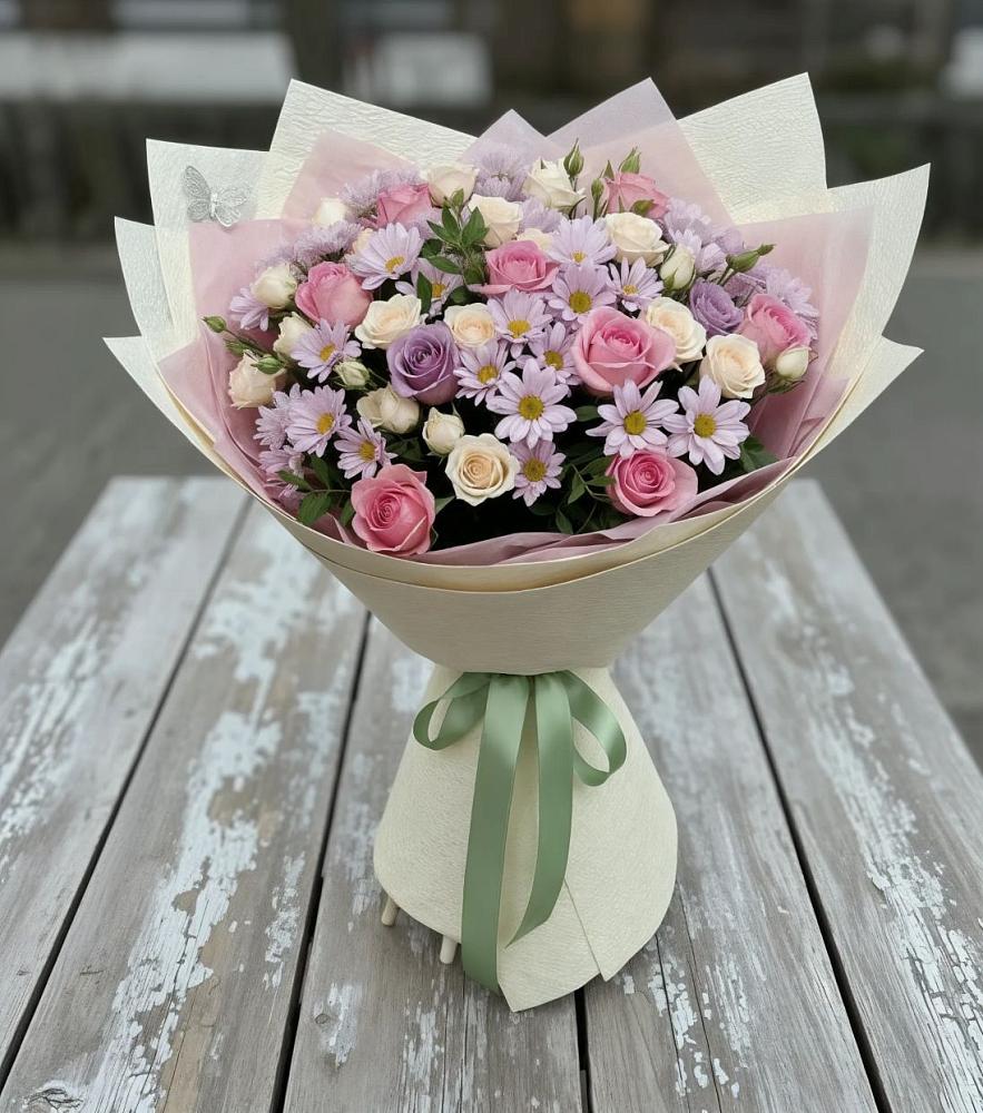 Букет цветов из: Розы и Хризантемы в Богослово