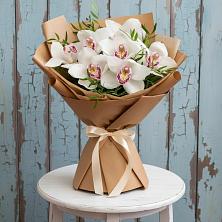 Букет цветов из:  Орхидеи и Розы в Богослово